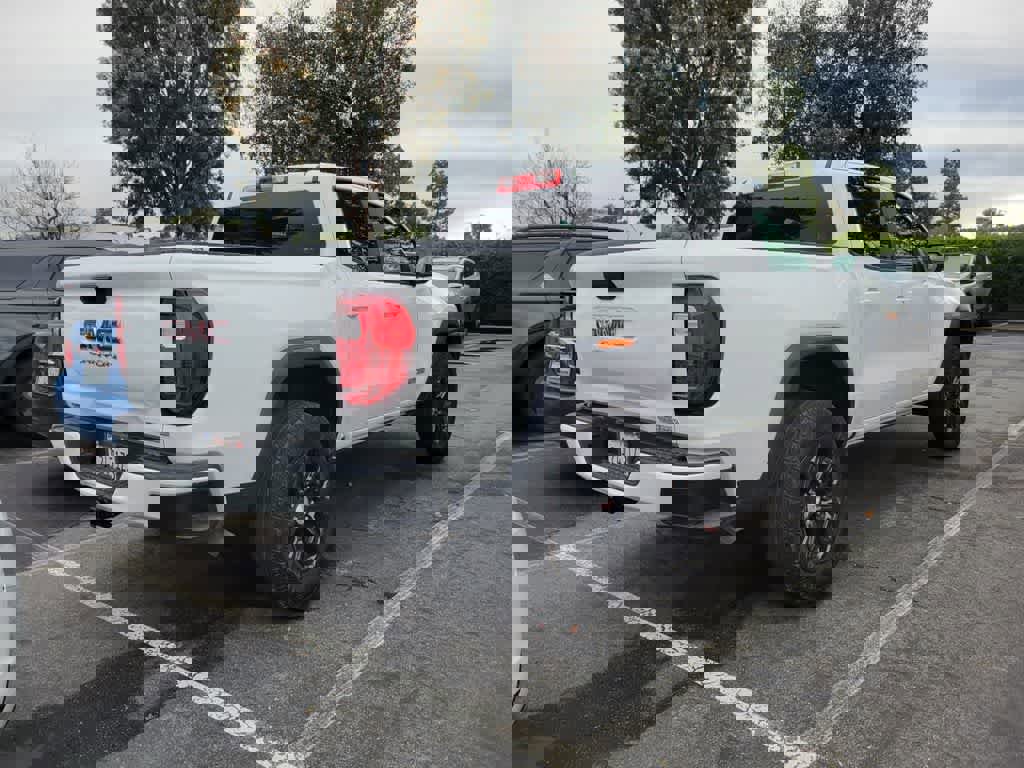 Used 2023 GMC Canyon Elevation w/ Trailering Package image 7