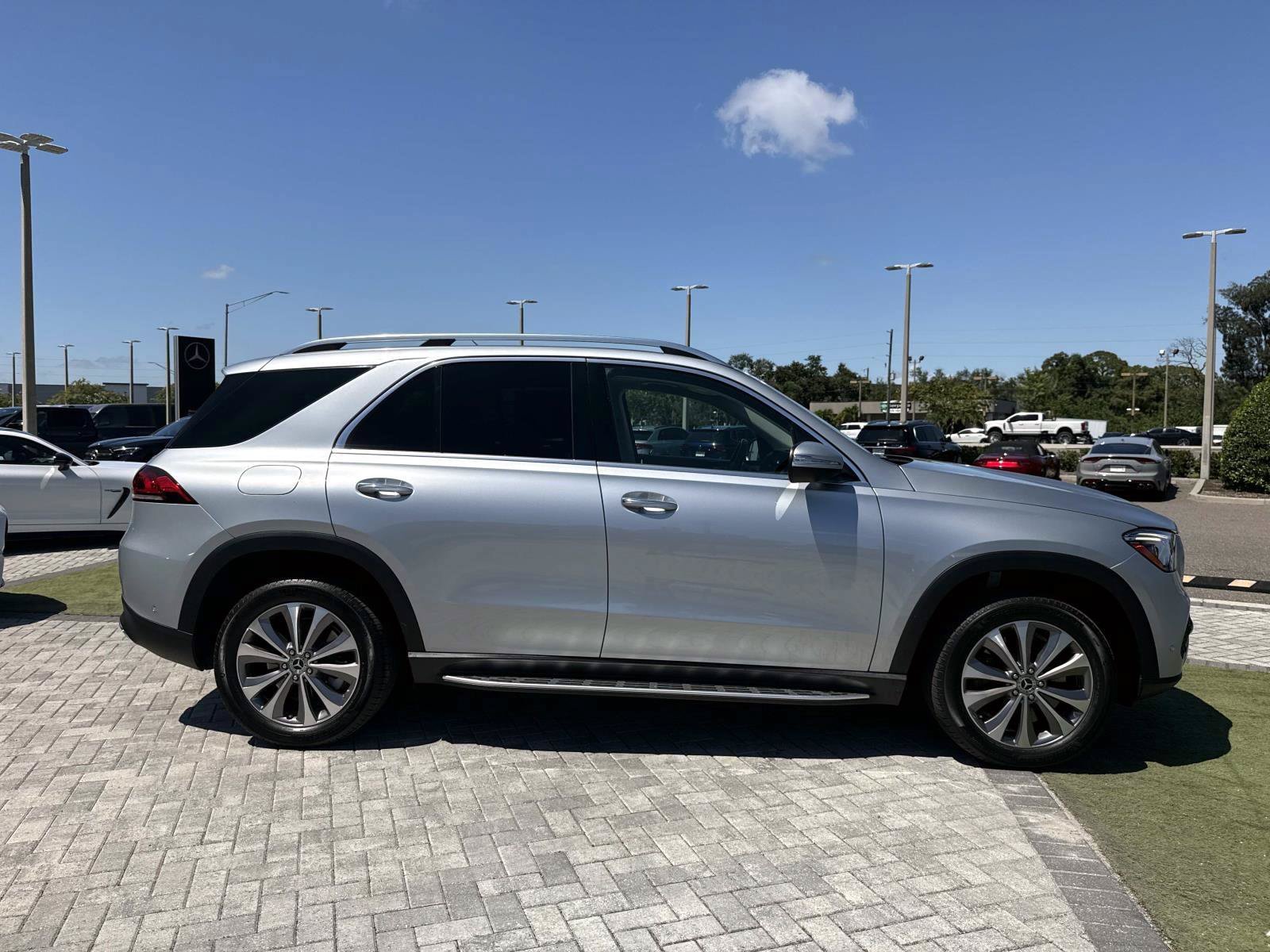 Certified 2022 Mercedes-Benz GLE 450 4MATIC w/ Premium Package image 5