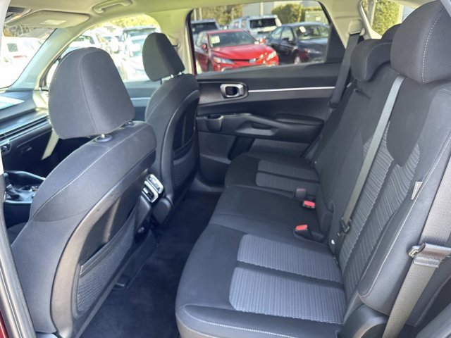 Used 2024 Kia Sorento LX image 13