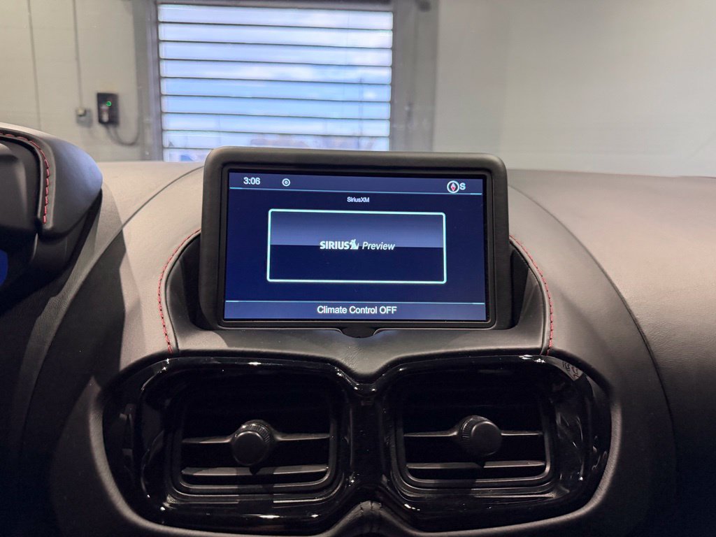 Used 2020 Aston Martin V8 Vantage Coupe RWD image 18