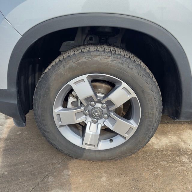 Certified 2025 Honda Ridgeline RTL image 9