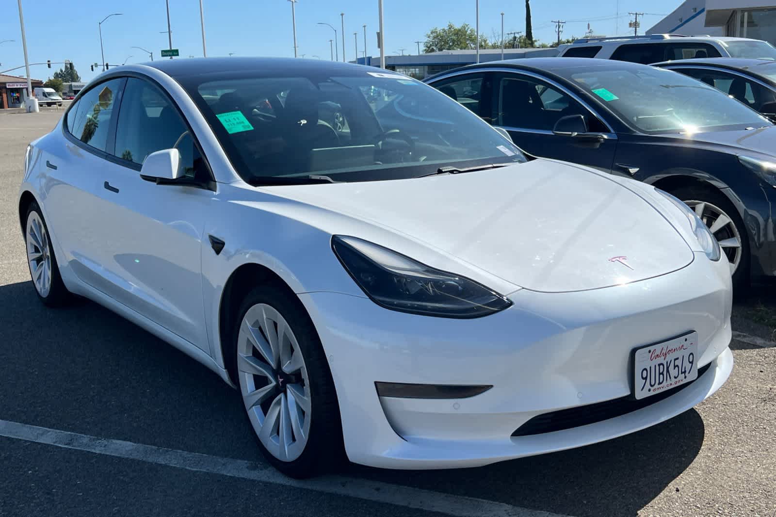 Used 2021 Tesla Model 3 Standard Range Plus RWD image 3