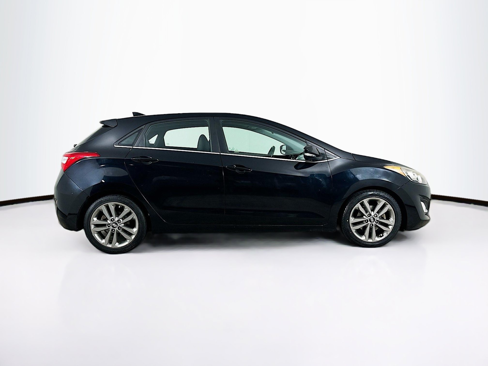 Used 2016 Hyundai Elantra GT w/ Option Group 03 FWD image 10