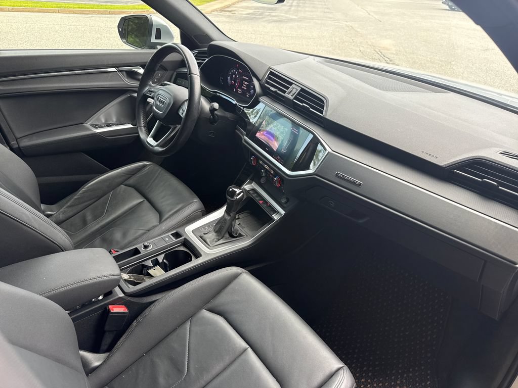 Used 2020 Audi Q3 2.0T Premium Plus AWD/4WD image 10