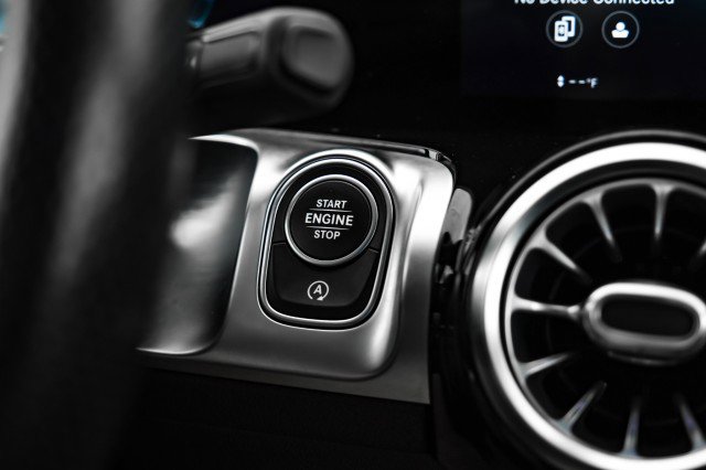 Used 2021 Mercedes-Benz GLB 35 AMG 4MATIC image 18