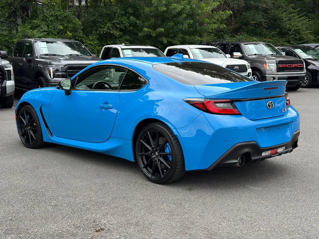 Used 2022 Toyota GR86 Premium w/ ALL Weather Mat Package (TMS) RWD image 3
