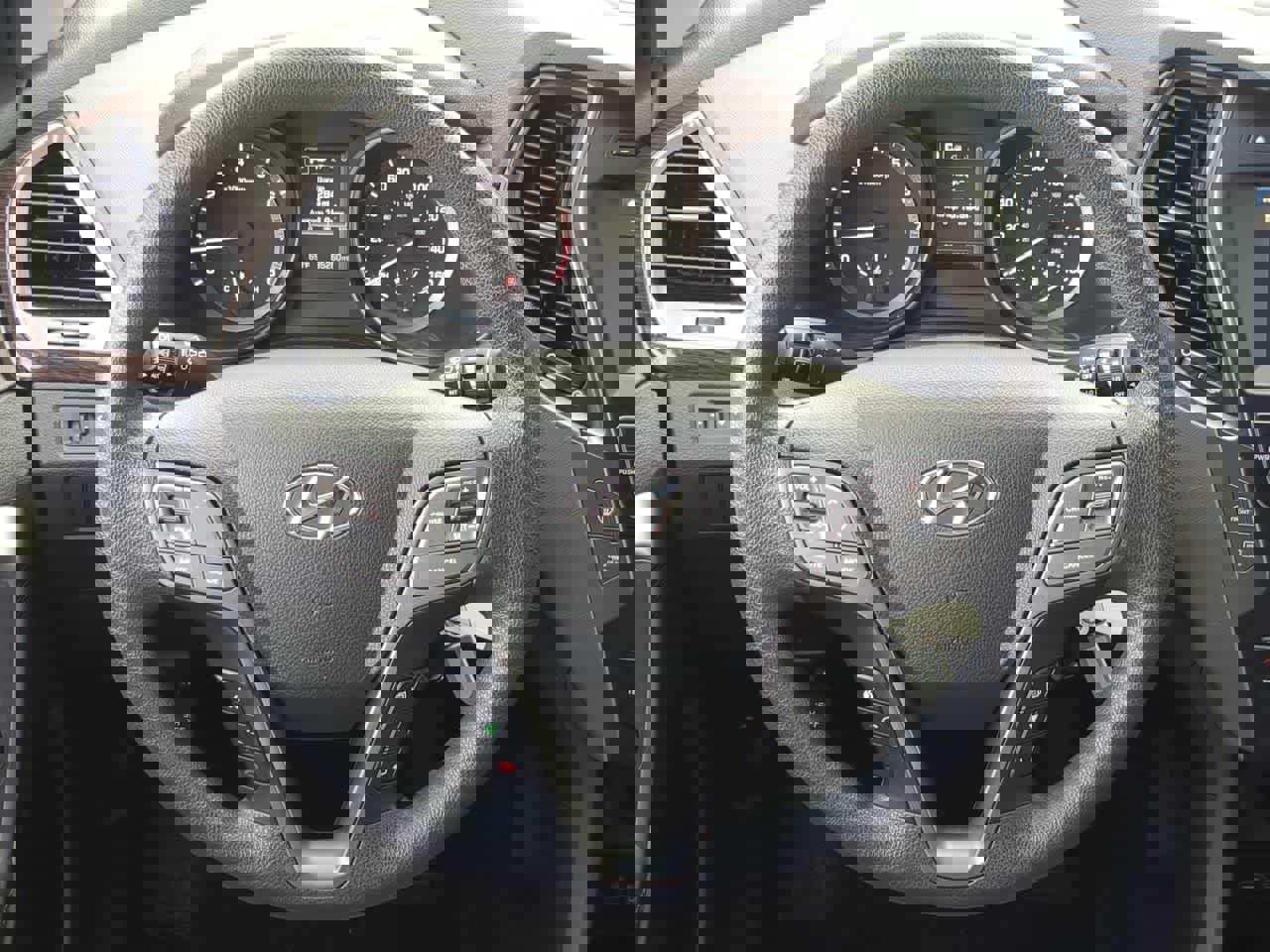 Used 2017 Hyundai Santa Fe Sport image 22