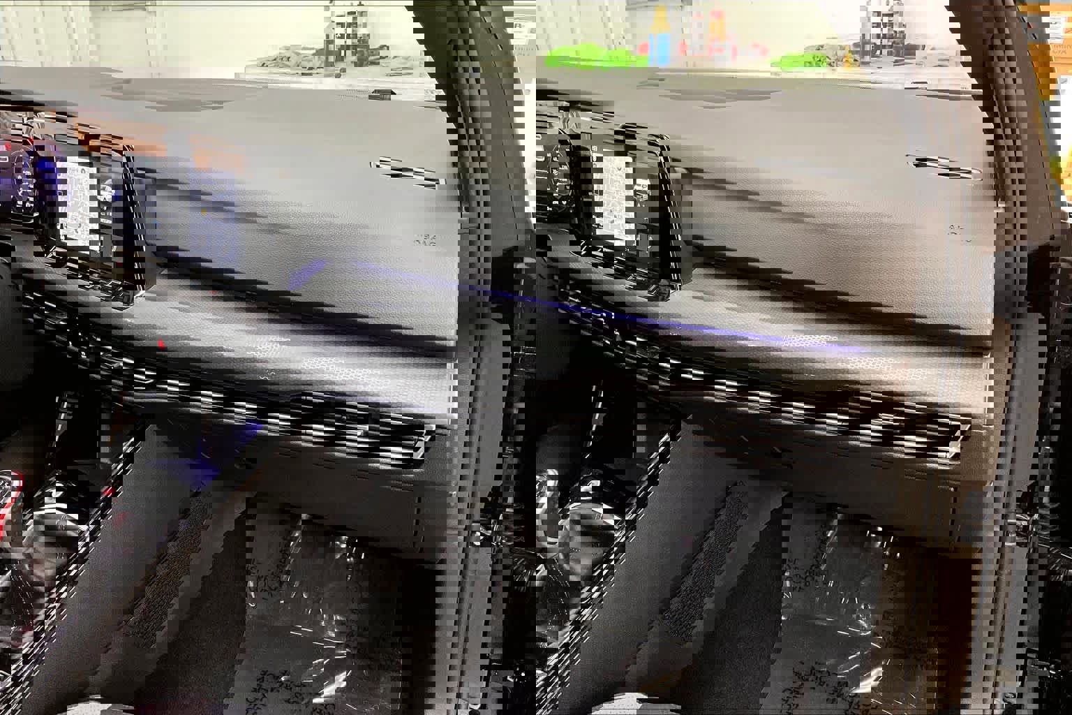 Used 2024 Volkswagen GTI SE image 19