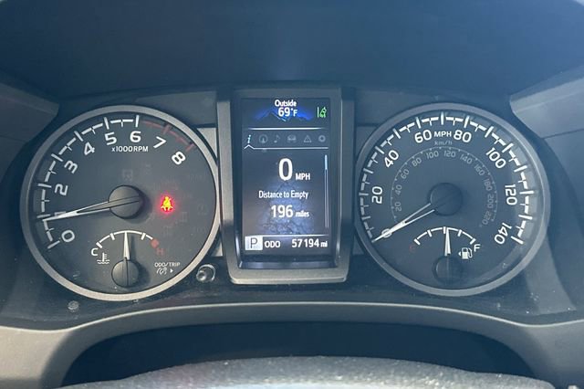 Used 2018 Toyota Tacoma TRD Off-Road w/ Technology Package AWD/4WD image 26
