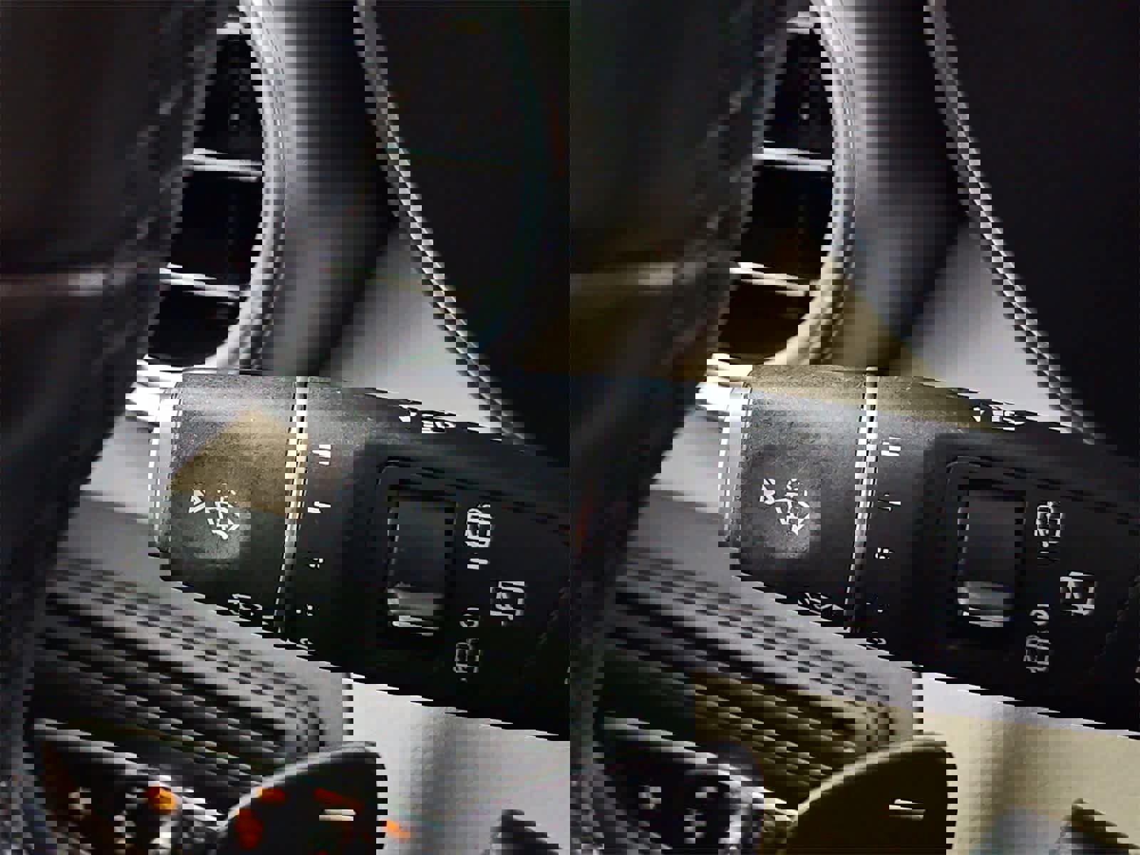 Used 2022 Mercedes-Benz GLC 300 4MATIC image 27