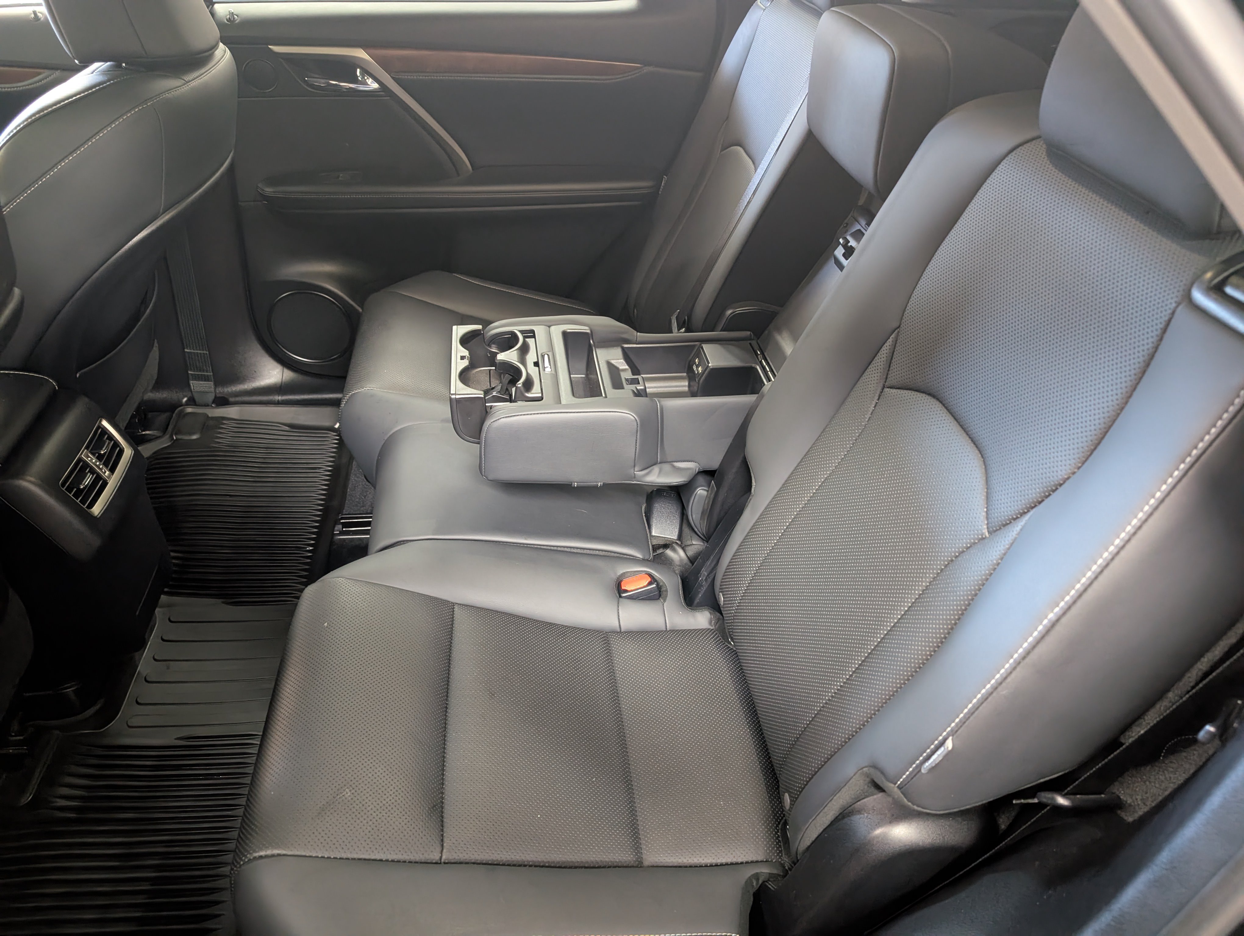 Used 2021 Lexus RX 350L Premium w/ Premium Package AWD/4WD image 7
