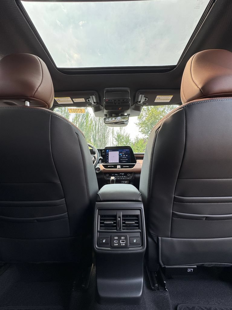 New 2026 Subaru Outback Touring AWD/4WD image 40