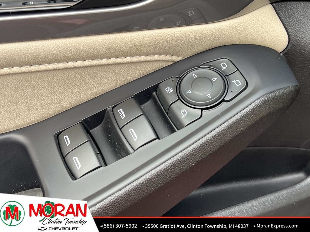 Certified 2022 Chevrolet Traverse LT w/ LT Premium Package FWD image 17