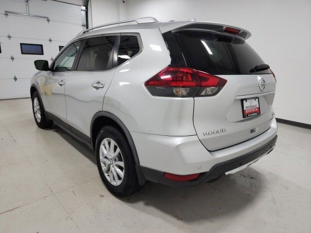 Used 2020 Nissan Rogue SV image 9