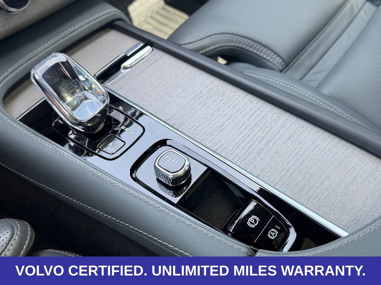 Certified 2024 Volvo XC90 T8 Ultimate w/ Protection Package Premier AWD/4WD image 22