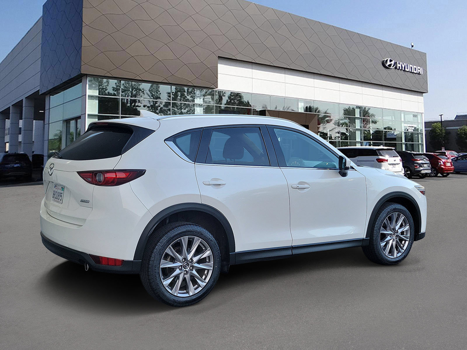 Used 2019 MAZDA CX-5 Grand Touring FWD image 2