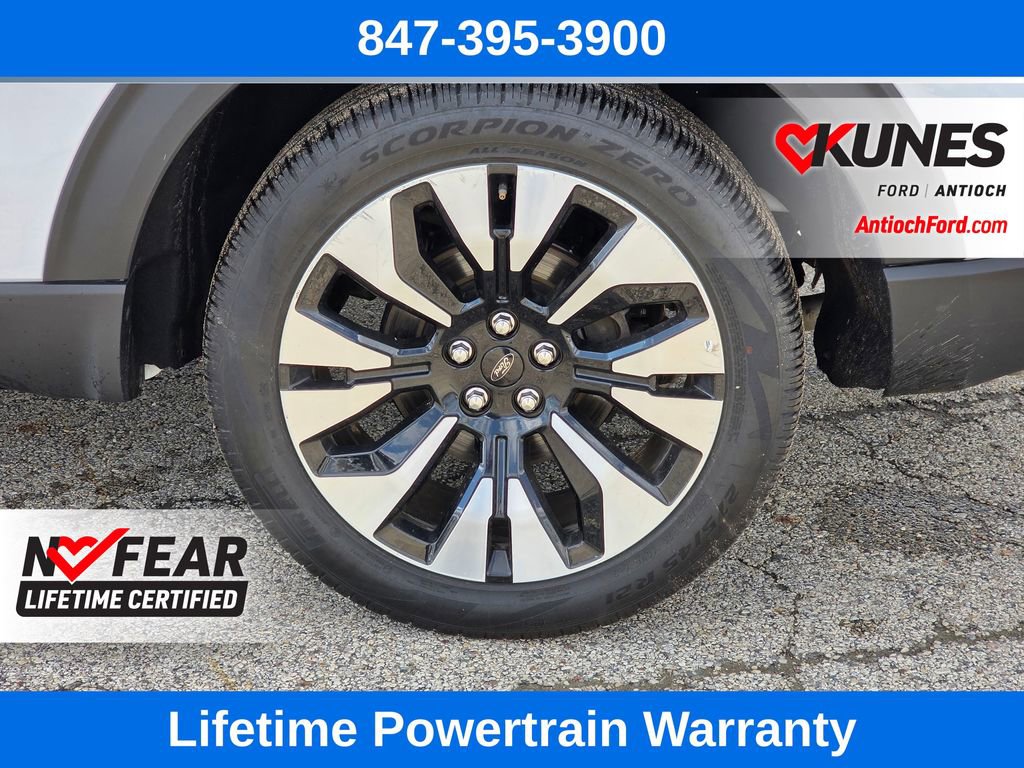 Used 2025 Ford Explorer Platinum w/ LUX Leather Package AWD/4WD image 11