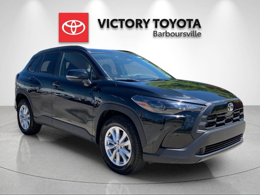 Used 2026 Toyota Corolla Cross LE FWD image 5