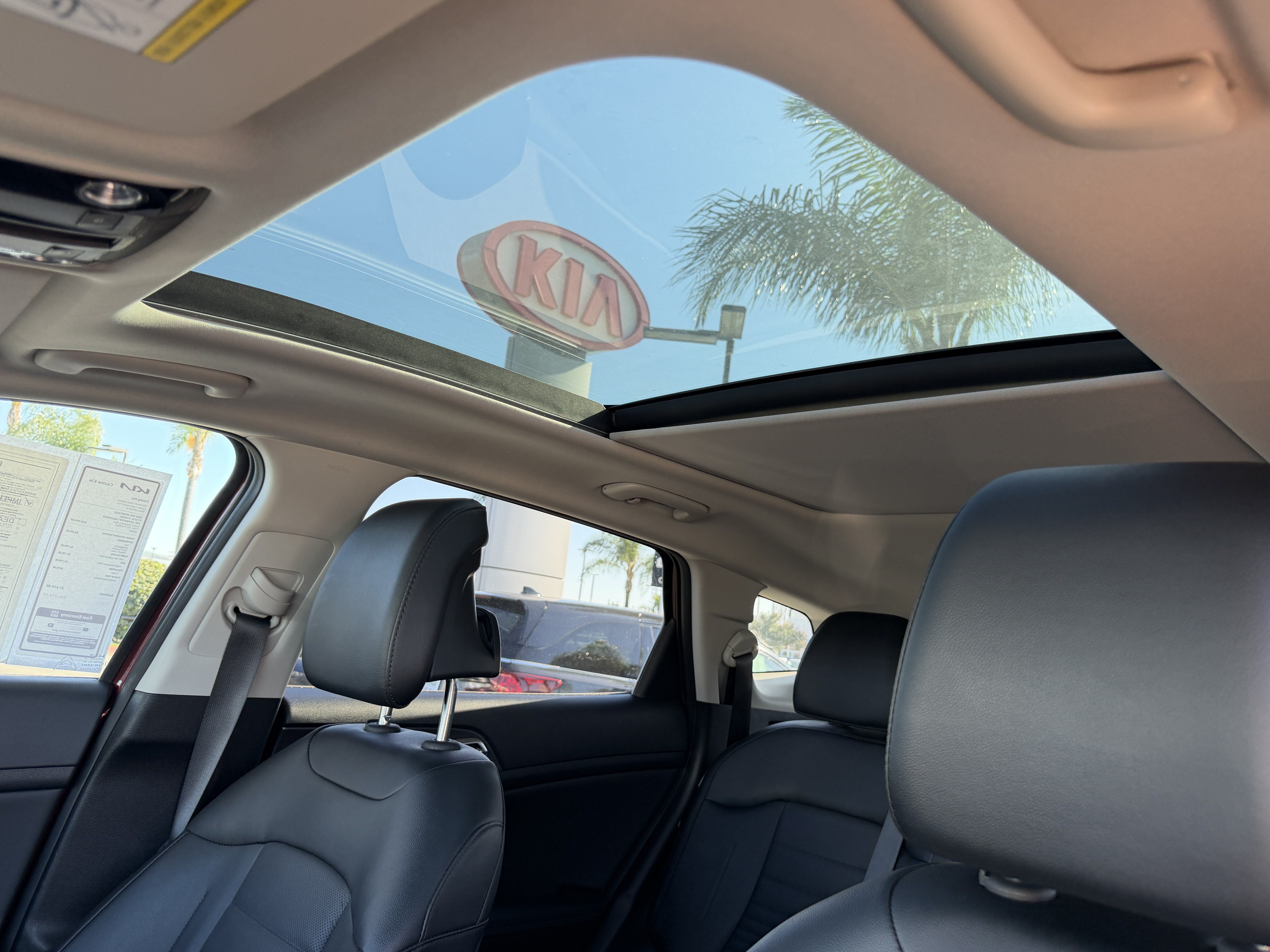 Certified 2025 Kia Sportage SX AWD/4WD image 18