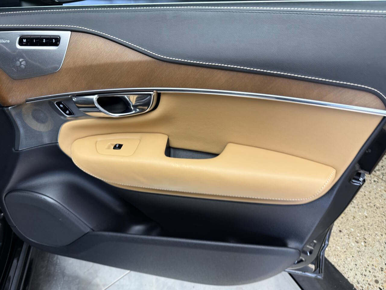 Used 2016 Volvo XC90 T6 AWD/4WD image 28