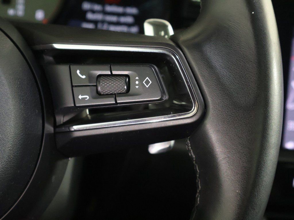 Used 2023 Porsche Macan S image 45