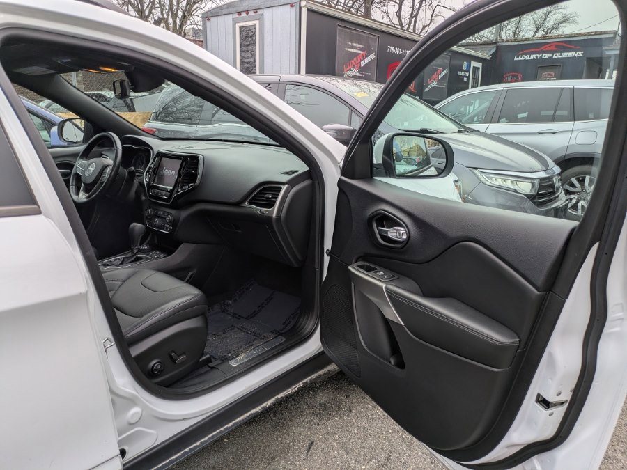 Used 2021 Jeep Cherokee High Altitude AWD/4WD image 9