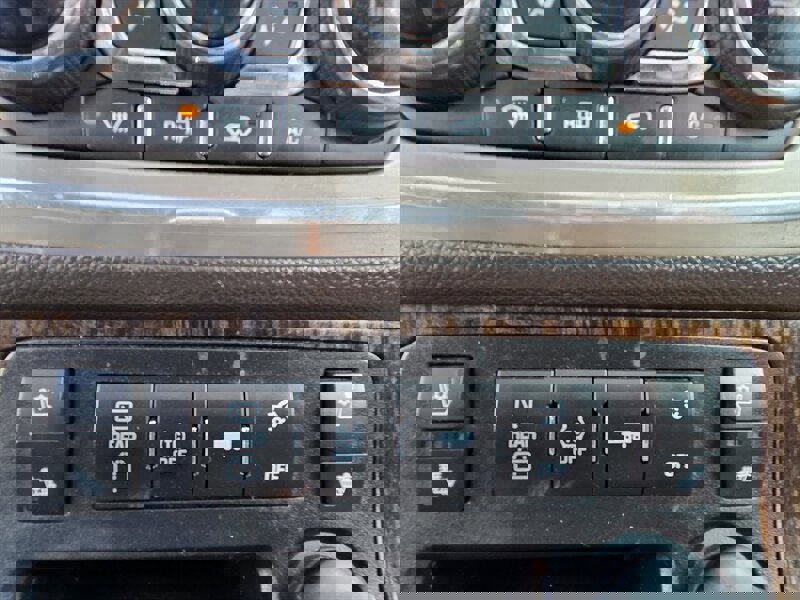 Used 2013 GMC Acadia Denali image 26