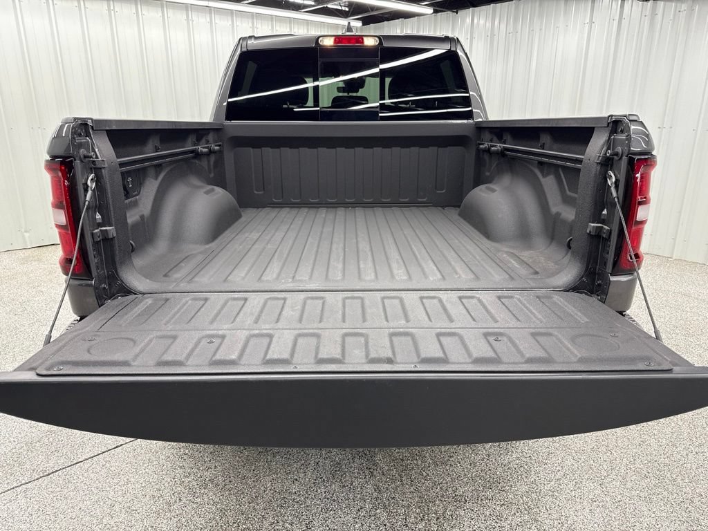 Used 2025 RAM 1500 Tradesman w/ Night Edition AWD/4WD image 10