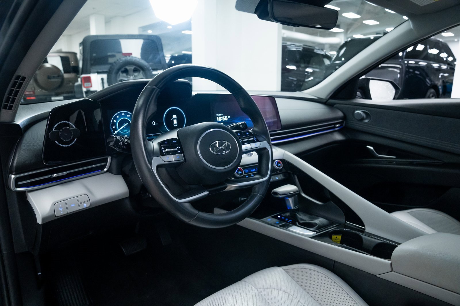 Used 2021 Hyundai Elantra Limited image 19