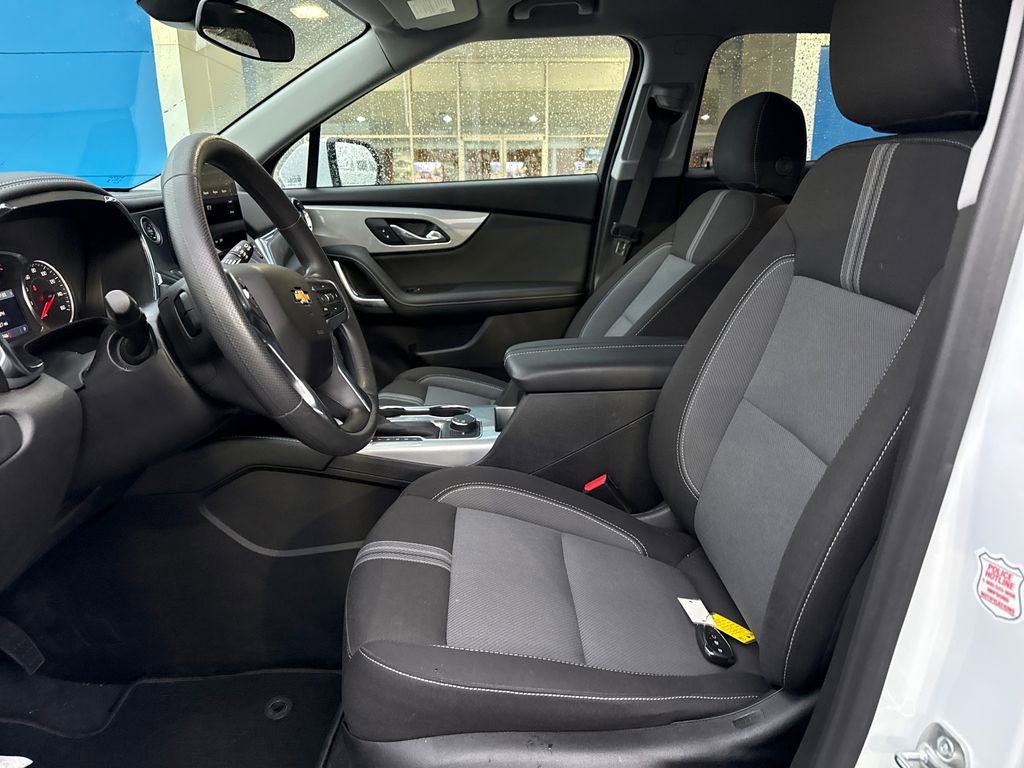 Used 2025 Chevrolet Blazer LT image 11