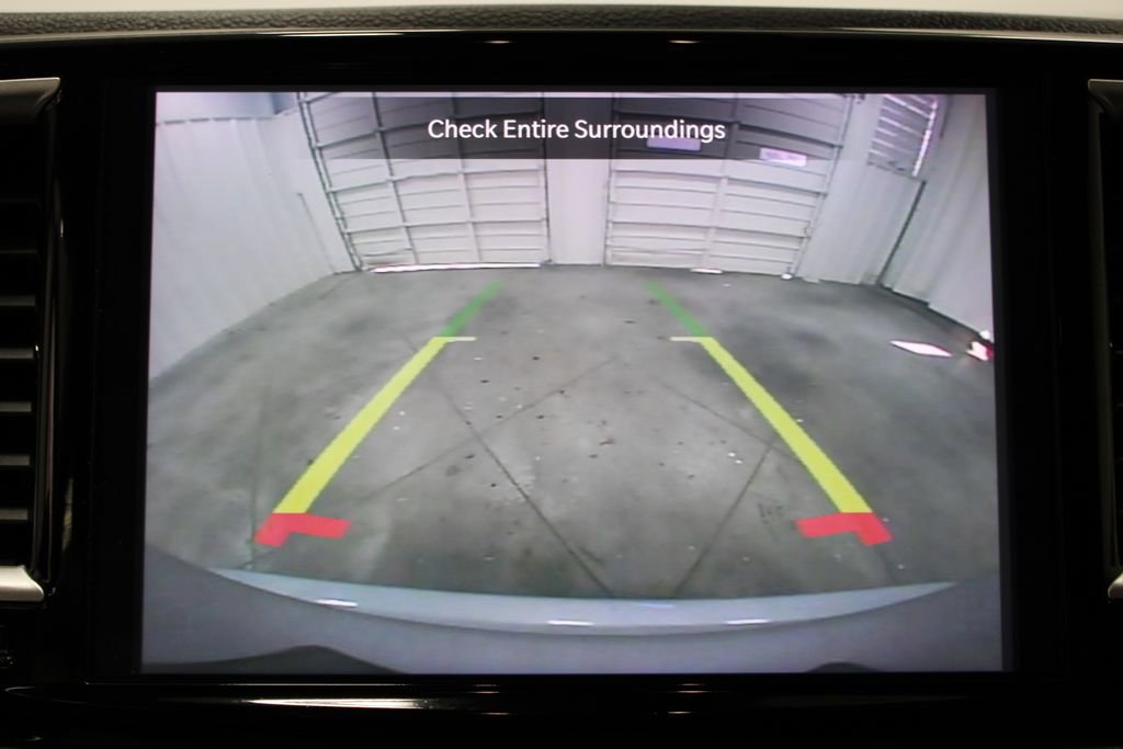 Used 2024 Chrysler Pacifica Touring-L image 56