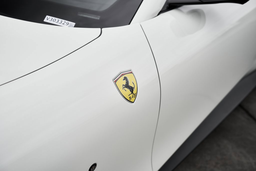 Used 2024 Ferrari Roma Spider image 7
