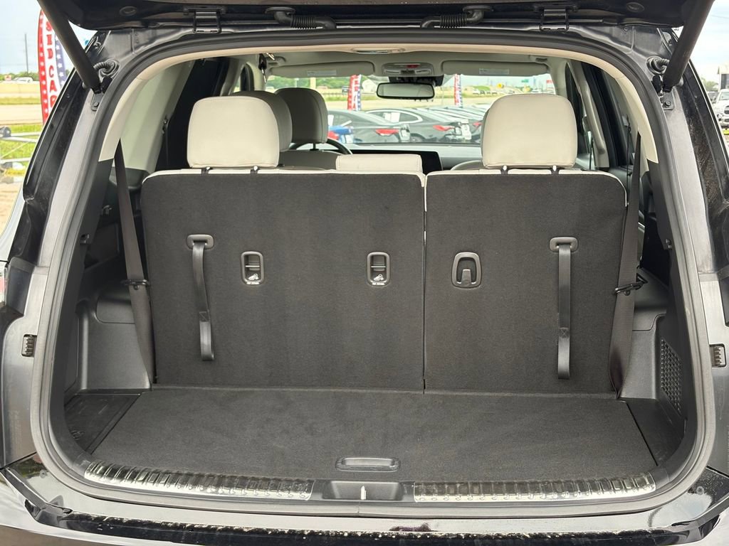 Used 2024 Kia Telluride SX w/ Towing Package FWD image 16
