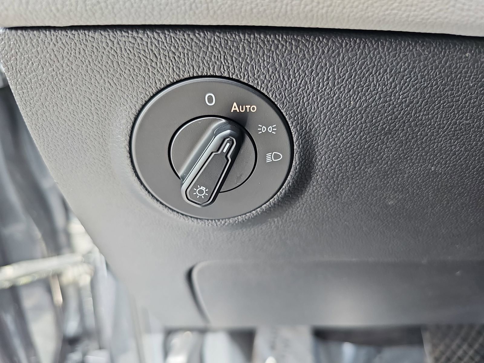 Used 2022 Volkswagen Taos SE AWD/4WD image 24