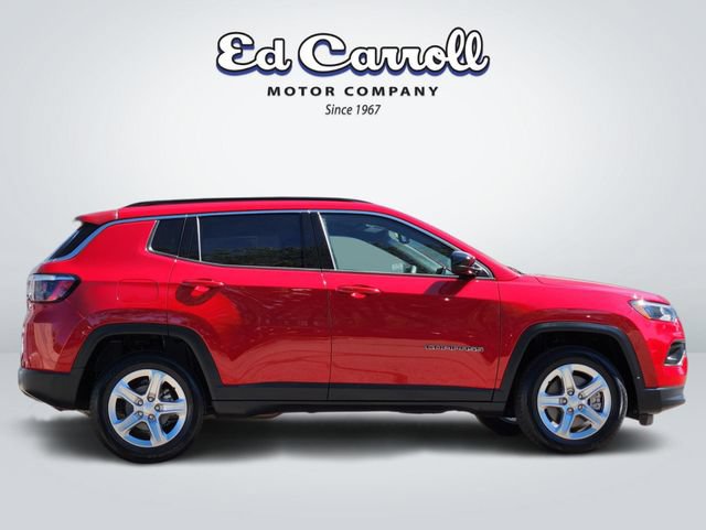 Used 2023 Jeep Compass Latitude AWD/4WD image 4