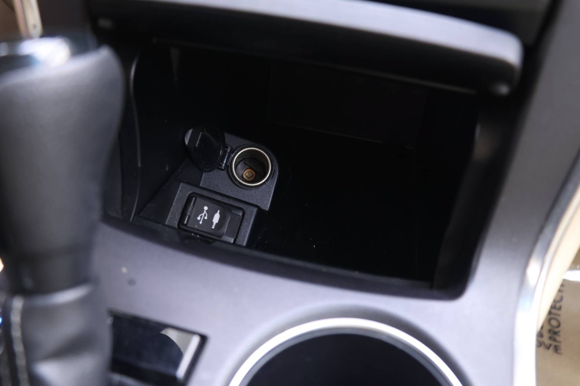 Used 2015 Toyota Camry LE FWD image 6