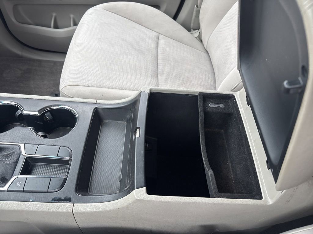 Used 2021 Kia Sedona LX image 40