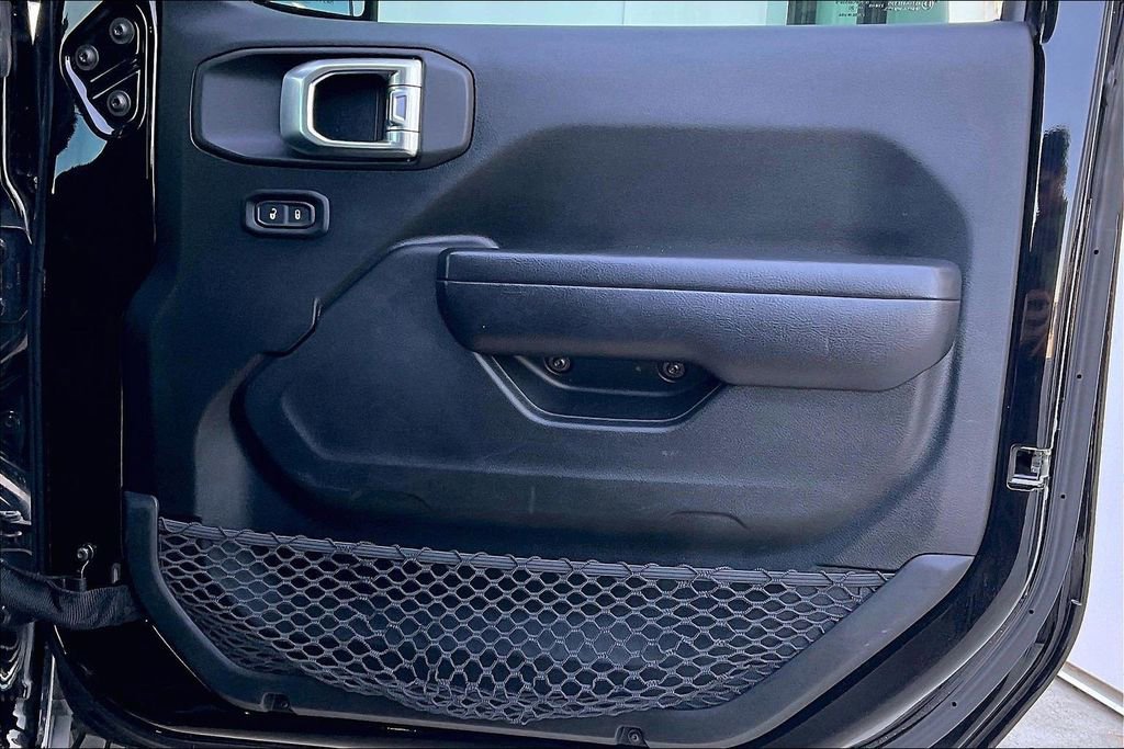 Used 2020 Jeep Gladiator Rubicon image 23