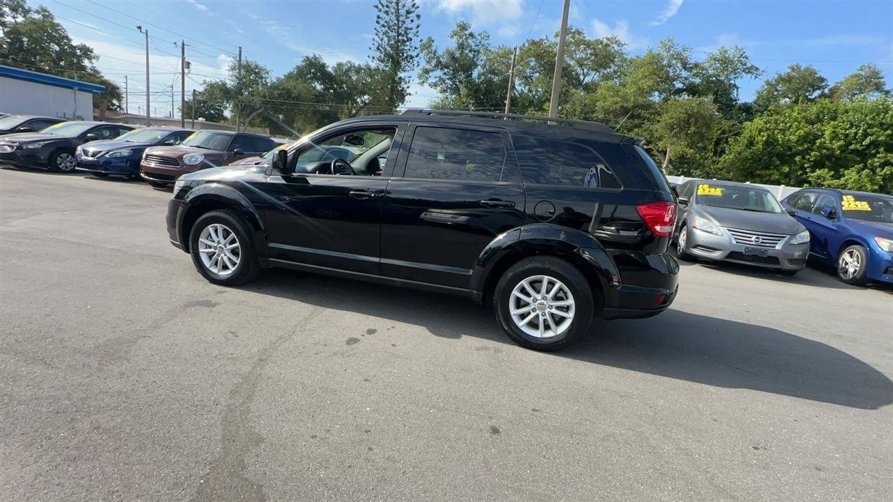 Used 2015 Dodge Journey SXT w/ Flexible Seating Group FWD image 17