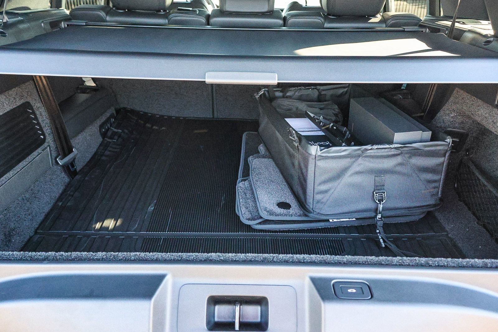 New 2026 Land Rover Range Rover Long Wheelbase SE image 27