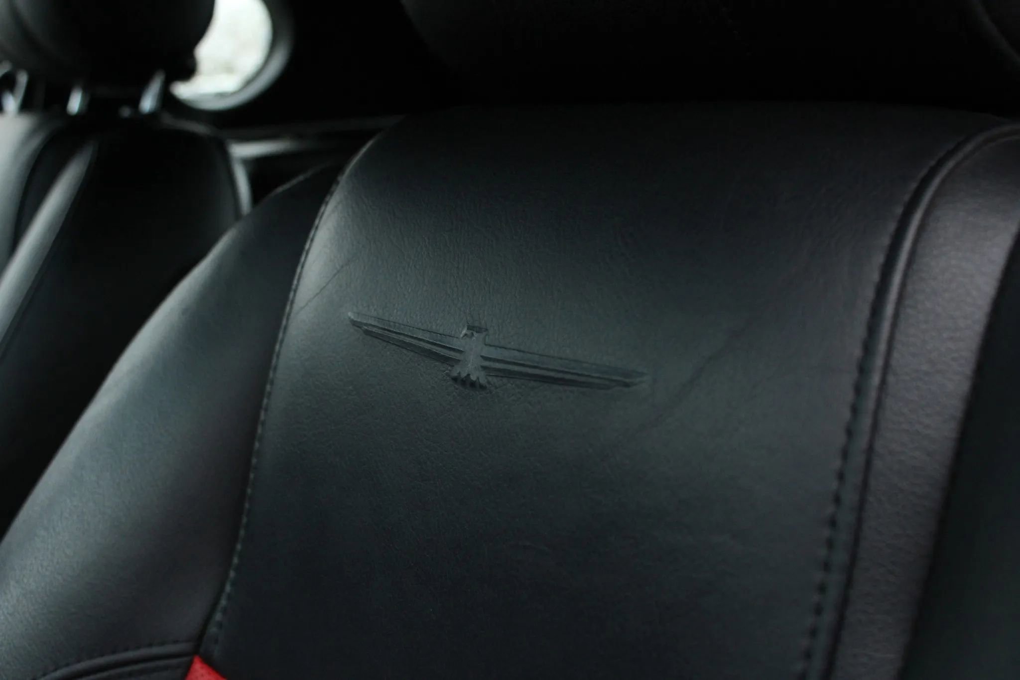 Used 2004 Ford Thunderbird image 20