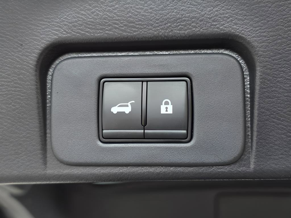 Used 2023 Nissan Rogue SL w/ SL Premium Package image 15