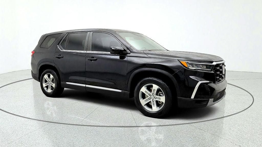 Used 2023 Honda Pilot EX-L image 3