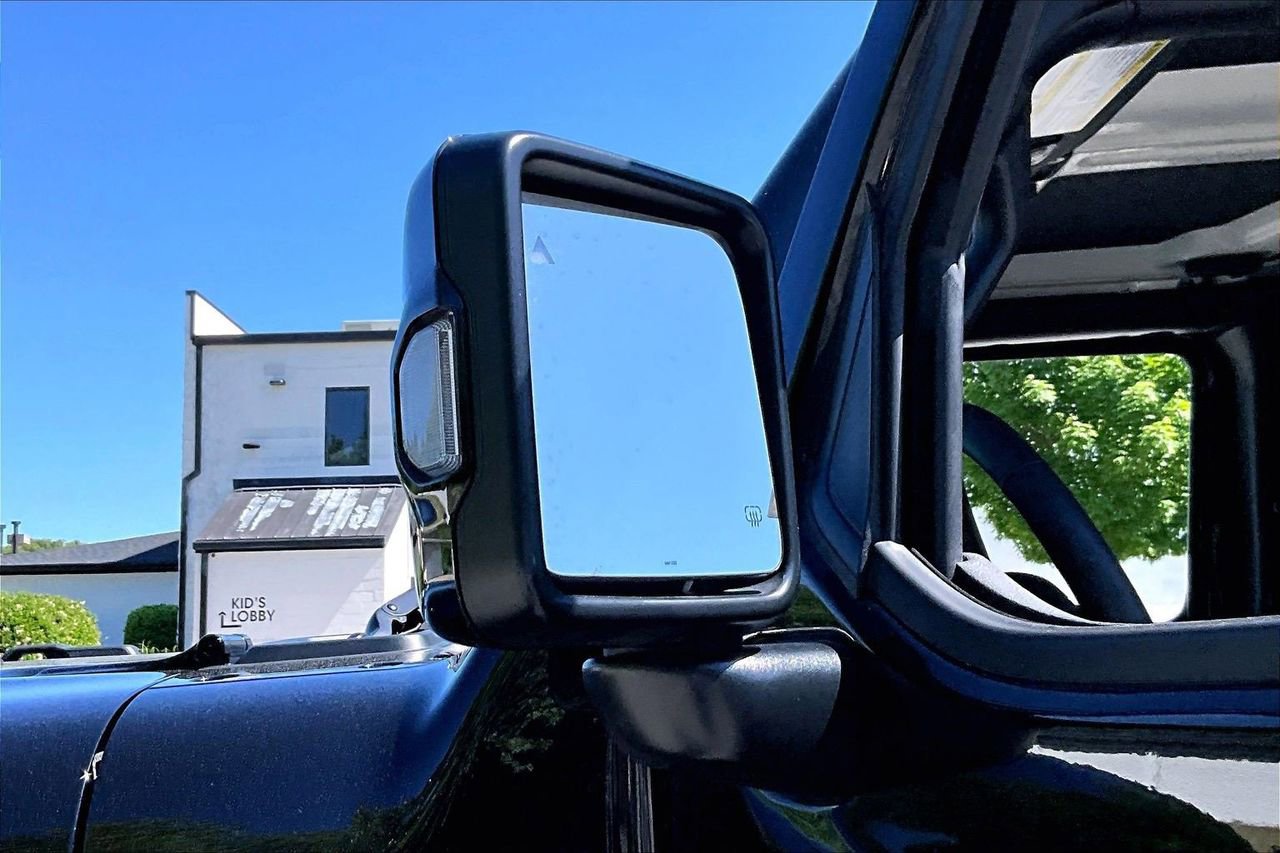 Certified 2023 Jeep Gladiator Overland AWD/4WD image 28