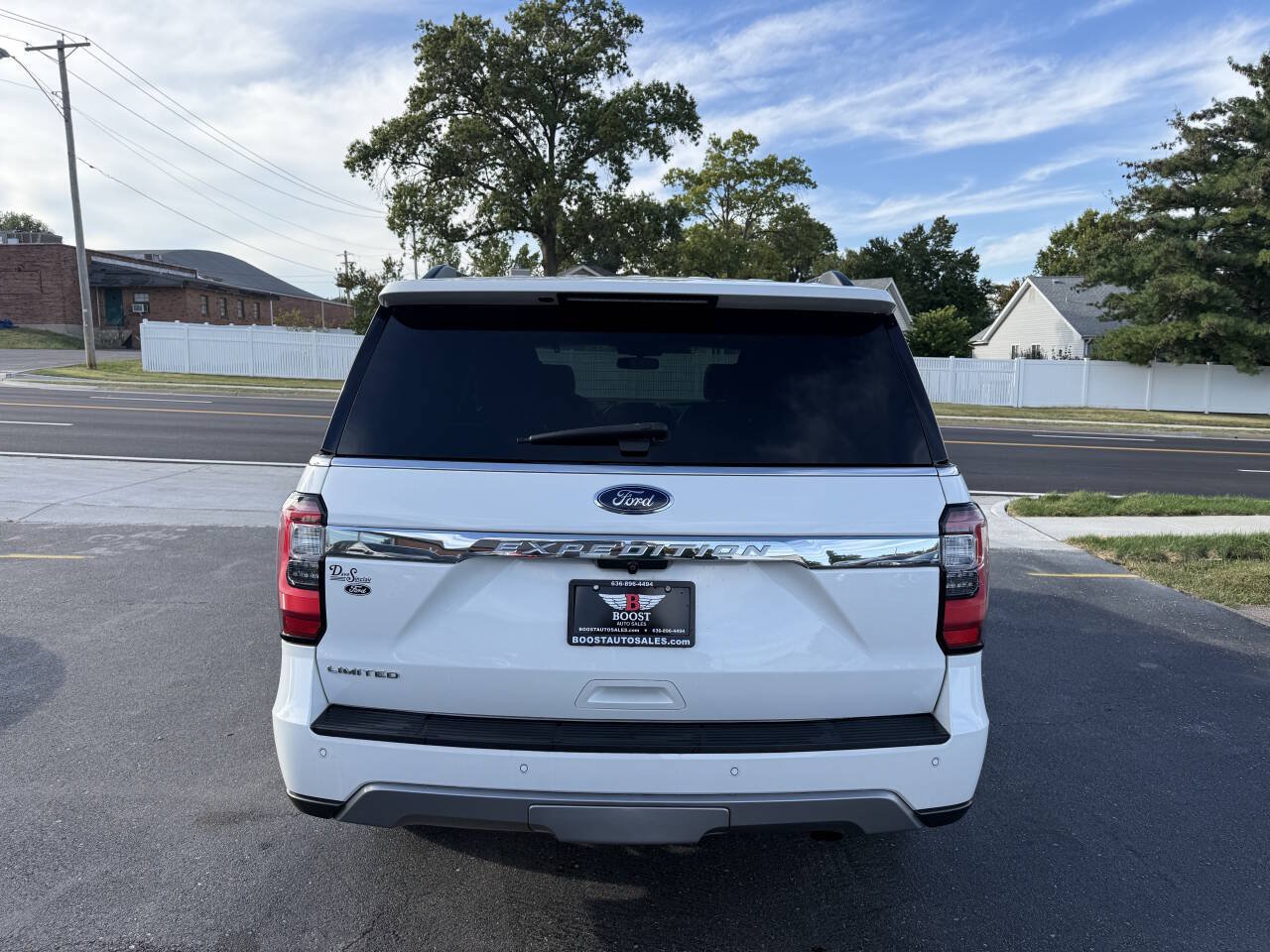 Used 2020 Ford Expedition Limited w/ Equipment Group 302A AWD/4WD image 6