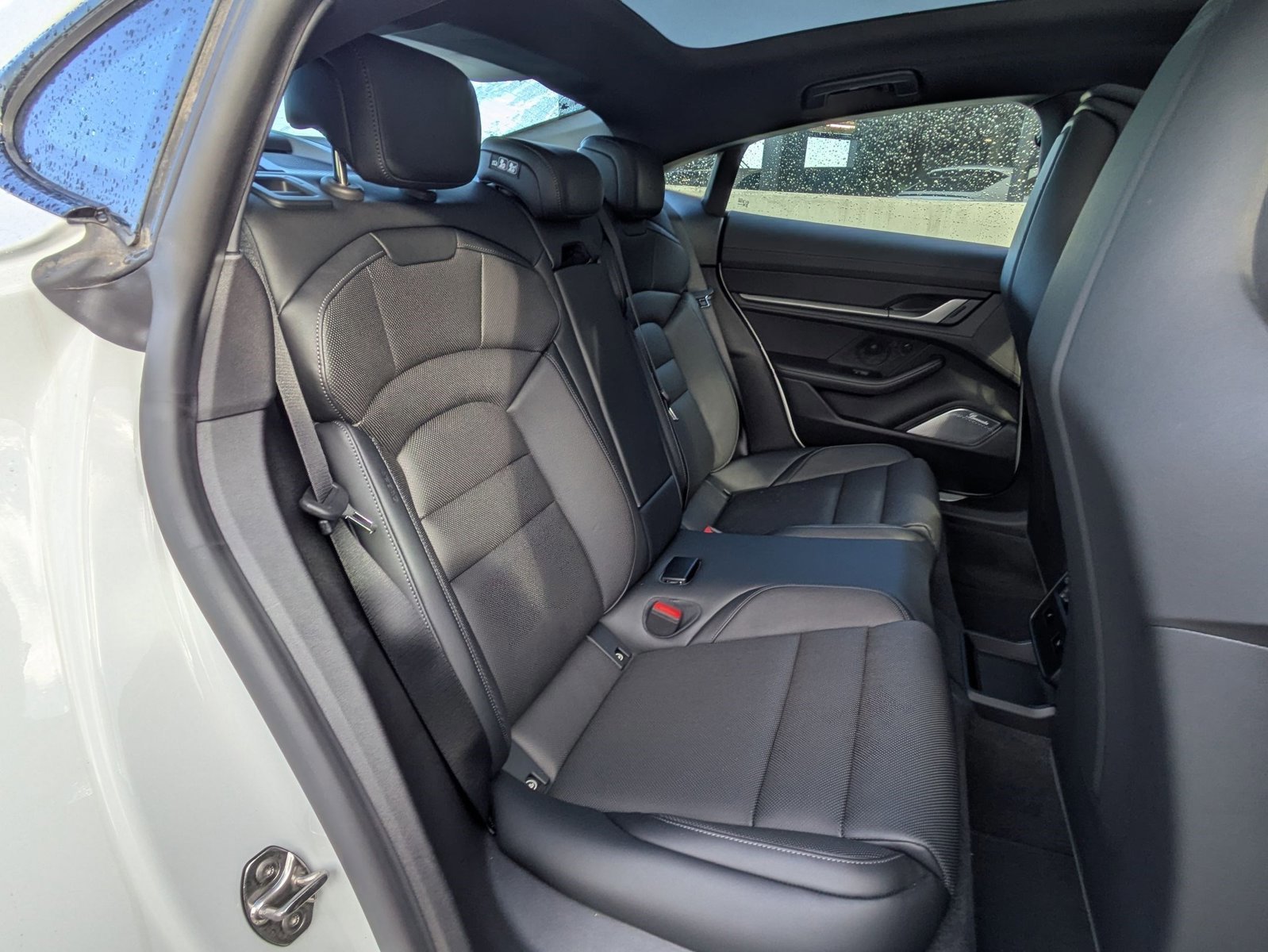 New 2025 Porsche Taycan image 24