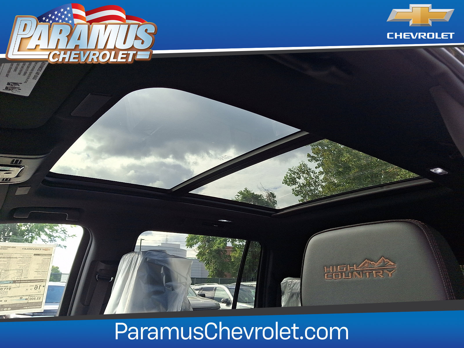 New 2026 Chevrolet Suburban High Country AWD/4WD image 10