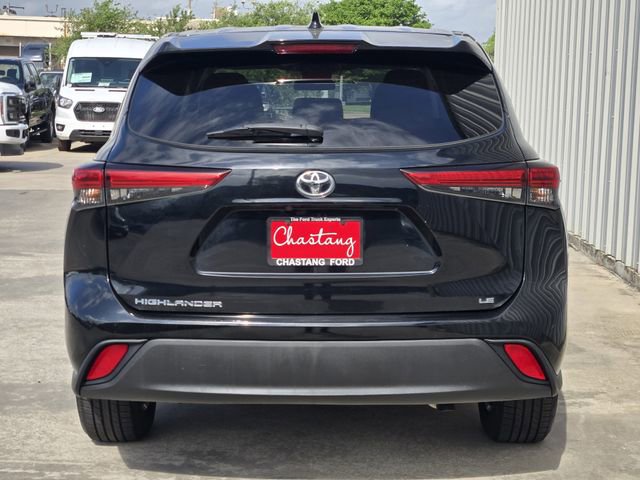 Used 2021 Toyota Highlander LE image 10