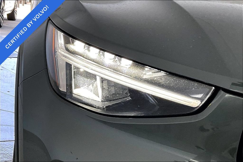 Used 2026 Volvo XC40 B4 Core w/ Climate Package FWD image 31