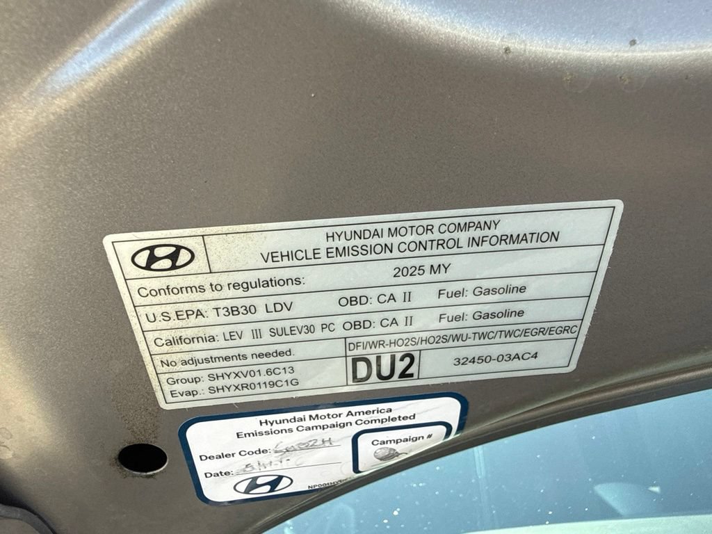 Used 2025 Hyundai Elantra SEL FWD image 32